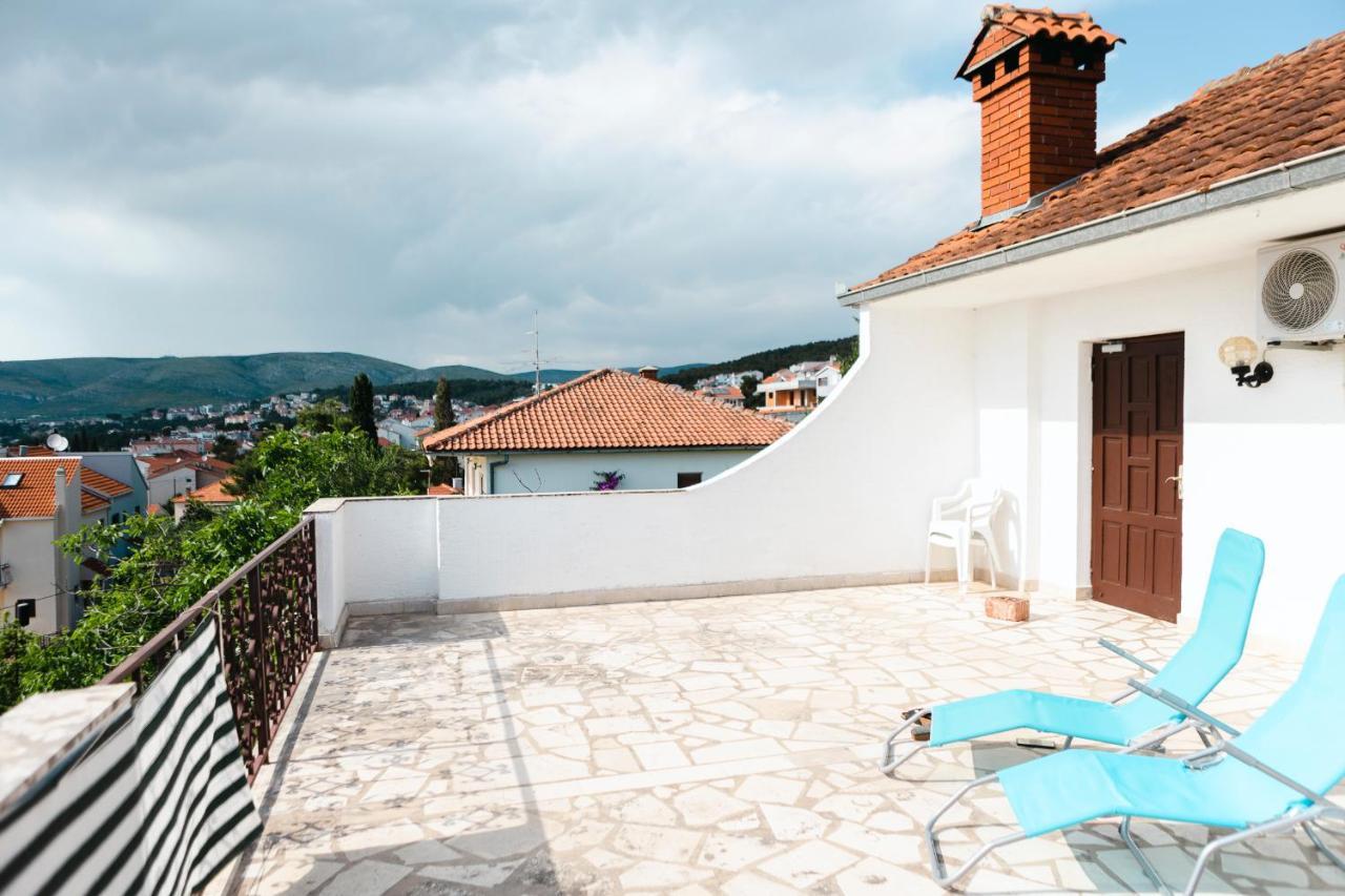 Studio-Appartements Emwey Trogir Eksteriør bilde