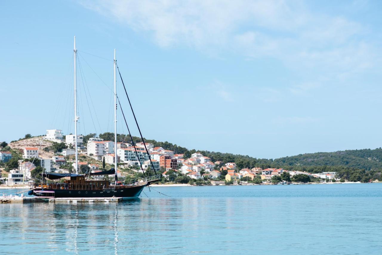 Studio-Appartements Emwey Trogir Eksteriør bilde
